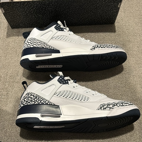 Jordan Spizike low - Picture 6 of 11